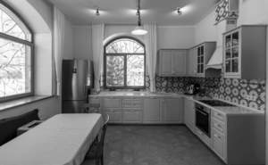 Дом 340м², 3-этажный, участок 16 сот.  