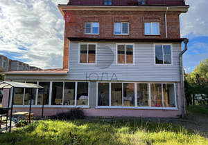 Дом 203м², 3-этажный, участок 10 сот.  