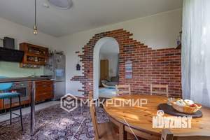 Дом 180м², 2-этажный, участок 10 сот.  