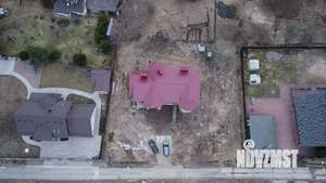 Дом 300м&sup2;, 3-этажный, участок 12 сот.  