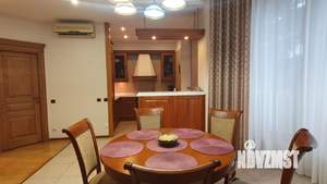 Таунхаус 180м², 3-этажный, участок 2 сот.  