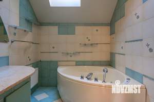 Таунхаус 295м², 3-этажный, участок 2 сот.  