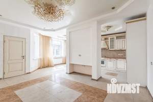 Таунхаус 280м², 3-этажный, участок 3 сот.  