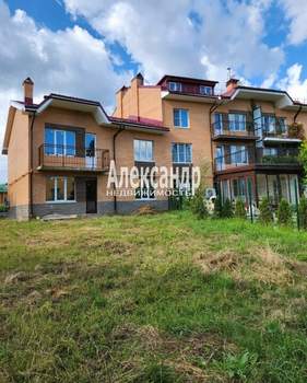 Дом 172м², 2-этажный, участок 4 сот.  