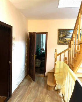 Дом 203м², 3-этажный, участок 10 сот.  