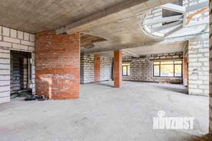 Дом 600м&sup2;, 3-этажный, участок 16 сот.  