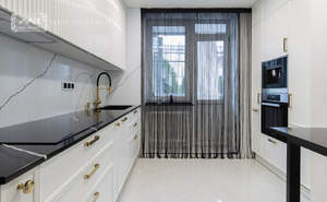 Дом 204м&sup2;, 2-этажный, участок 1 сот.  