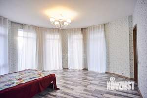 Таунхаус 1500м², 2-этажный, участок 15 сот.  