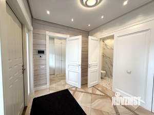 Дом 320м², 2-этажный, участок 9 сот.  