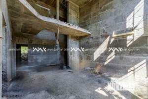 Дом 550м², 4-этажный, участок 13 сот.  