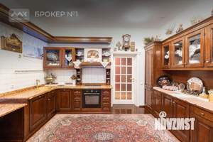 Дом 406м², 3-этажный, участок 36 сот.  