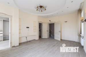 Таунхаус 280м², 3-этажный, участок 3 сот.  