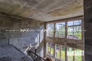 Дом 550м², 4-этажный, участок 13 сот.  