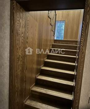 Дом 160м², 2-этажный, участок 12 сот.  