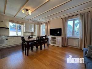 Коттедж 268м², 3-этажный, участок 6 сот.  
