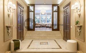 Дом 304м&sup2;, 2-этажный, участок 14 сот.  