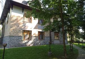 Дом 500м², 2-этажный, участок 10 сот.  