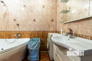 Дом 200м², 2-этажный, участок 15 сот.  