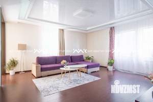 Дом 618м², 3-этажный, участок 13 сот.  