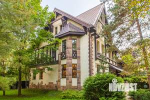 Коттедж 380м², 3-этажный, участок 18 сот.  