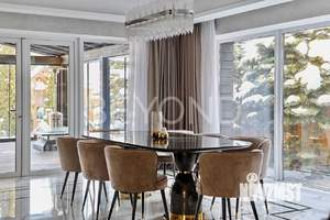 Дом 595м², 3-этажный, участок 12 сот.  