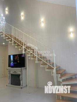 Дом 291м², 2-этажный, участок 13 сот.  