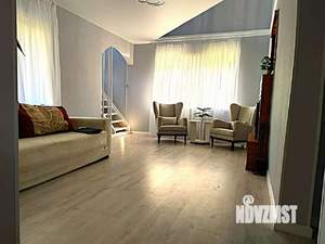 Дом 200м², 2-этажный, участок 12 сот.  