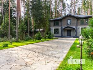 Дом 330м², 2-этажный, участок 25 сот.  