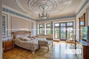 Дом 800м², 2-этажный, участок 18 сот.  