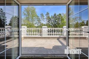 Дом 710м², 3-этажный, участок 12 сот.  