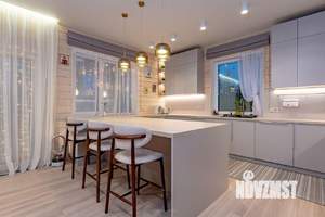 Дом 298м², 2-этажный, участок 9 сот.  