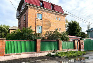 Дом 203м², 3-этажный, участок 10 сот.  