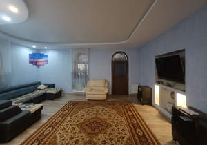 Дом 250м², 2-этажный, участок 11 сот.  