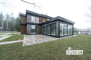 Дом 655м&sup2;, 2-этажный, участок 25 сот.  