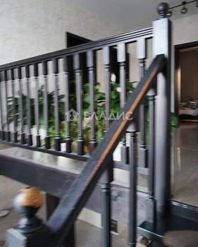 Дом 240м², 2-этажный, участок 9 сот.  