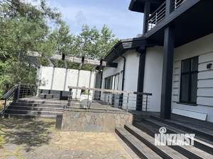 Коттедж 378м², 2-этажный, участок 15 сот.  