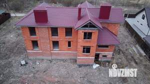 Дом 300м&sup2;, 3-этажный, участок 12 сот.  