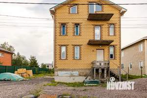 Дом 195м², 3-этажный, участок 8 сот.  