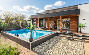 Дом 194м², 1-этажный, участок 9 сот.  