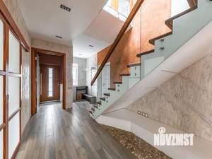 Коттедж 240м&sup2;, 2-этажный, участок 15 сот.  