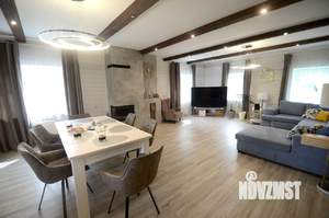 Коттедж 285м², 3-этажный, участок 12 сот.  