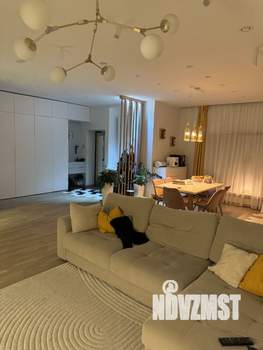 Таунхаус 180м&sup2;, 3-этажный, участок 40 сот.  