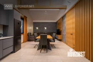 Дом 321м&sup2;, 2-этажный, участок 9 сот.  