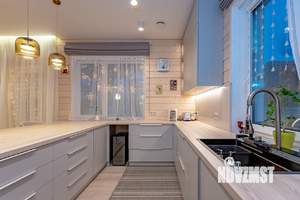 Дом 298м², 2-этажный, участок 9 сот.  