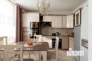 Дом 357м², 3-этажный, участок 19 сот.  