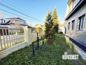 Коттедж 243м², 2-этажный, участок 10 сот.  