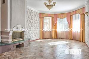 Дом 600м², 3-этажный, участок 14 сот.  