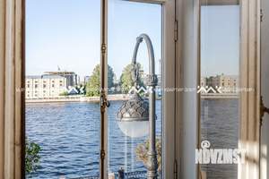 Таунхаус 465м², 3-этажный, участок 1 сот.  