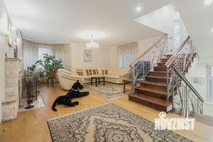 Дом 375м², 4-этажный, участок 23 сот.  