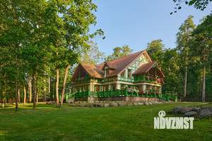 Дом 710м², 3-этажный, участок 50 сот.  